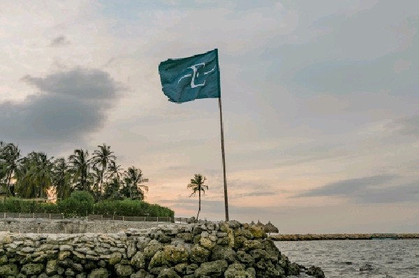 ETEKA BEACH LIGHT