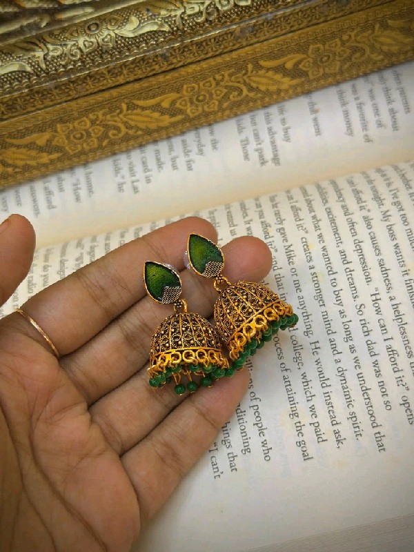 P109-Earrings