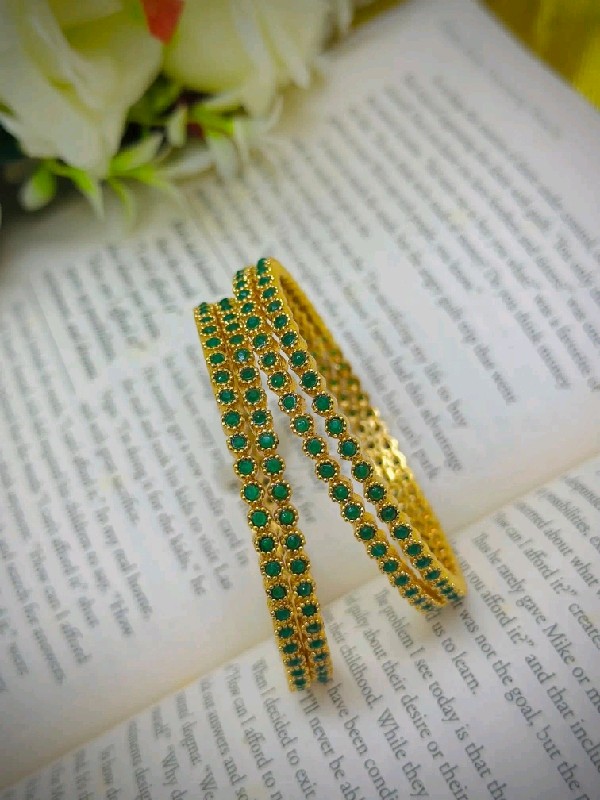 P114-Bangles