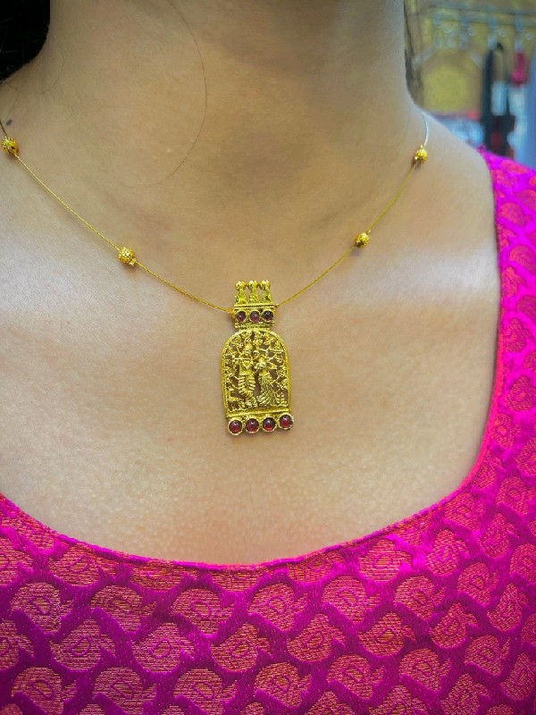 P147-Necklaces