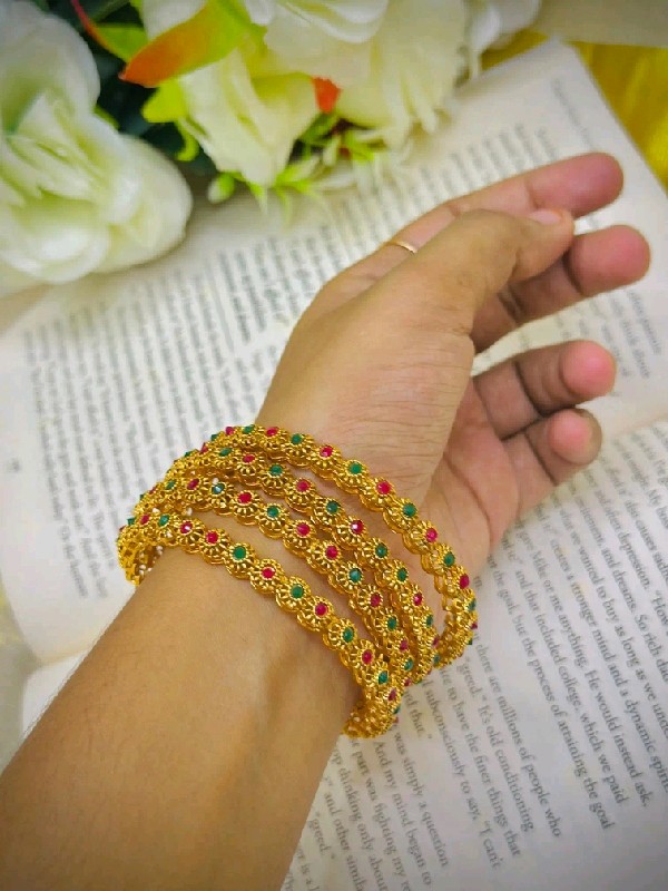 P120-Bangles