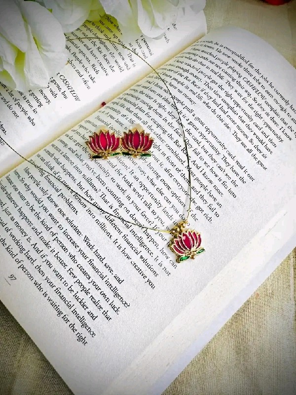 P100-Necklaces