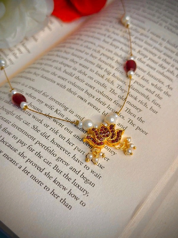 P099-Necklaces