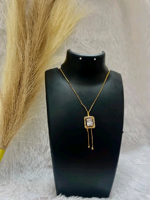 P025-Necklaces