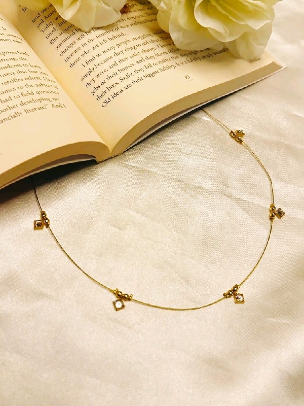 P017-Necklaces