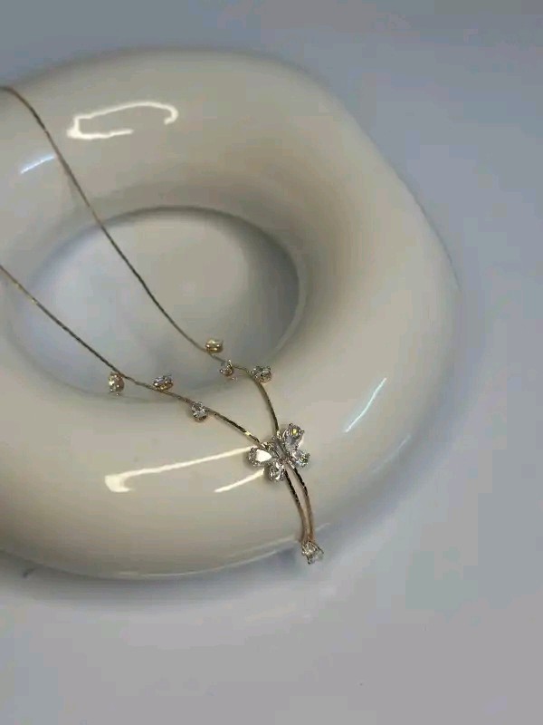 P031-Necklaces